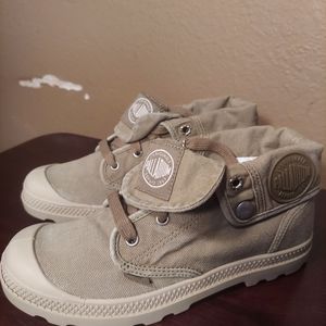 Palladium Baggy Low LP Boots.